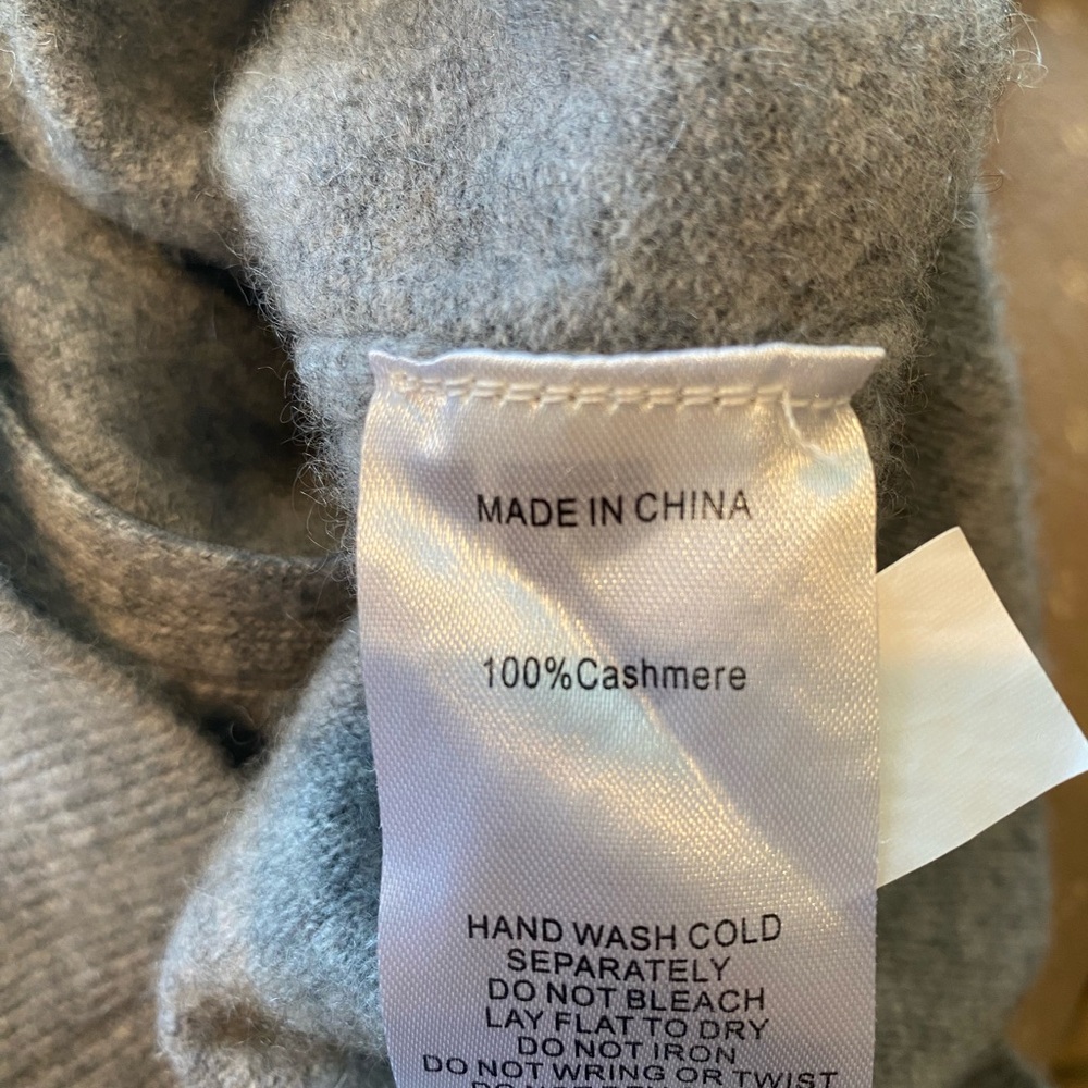 Quince Mongolian Cashmere Zip Hoodie in Light Gray - Picture 7 of 7